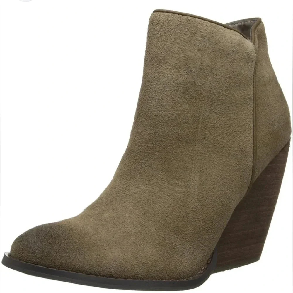 Very Volatile Women's Whitby Boot Suede Leather Size 10